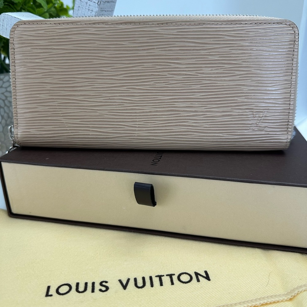 Louis Vuitton Epi Wallet